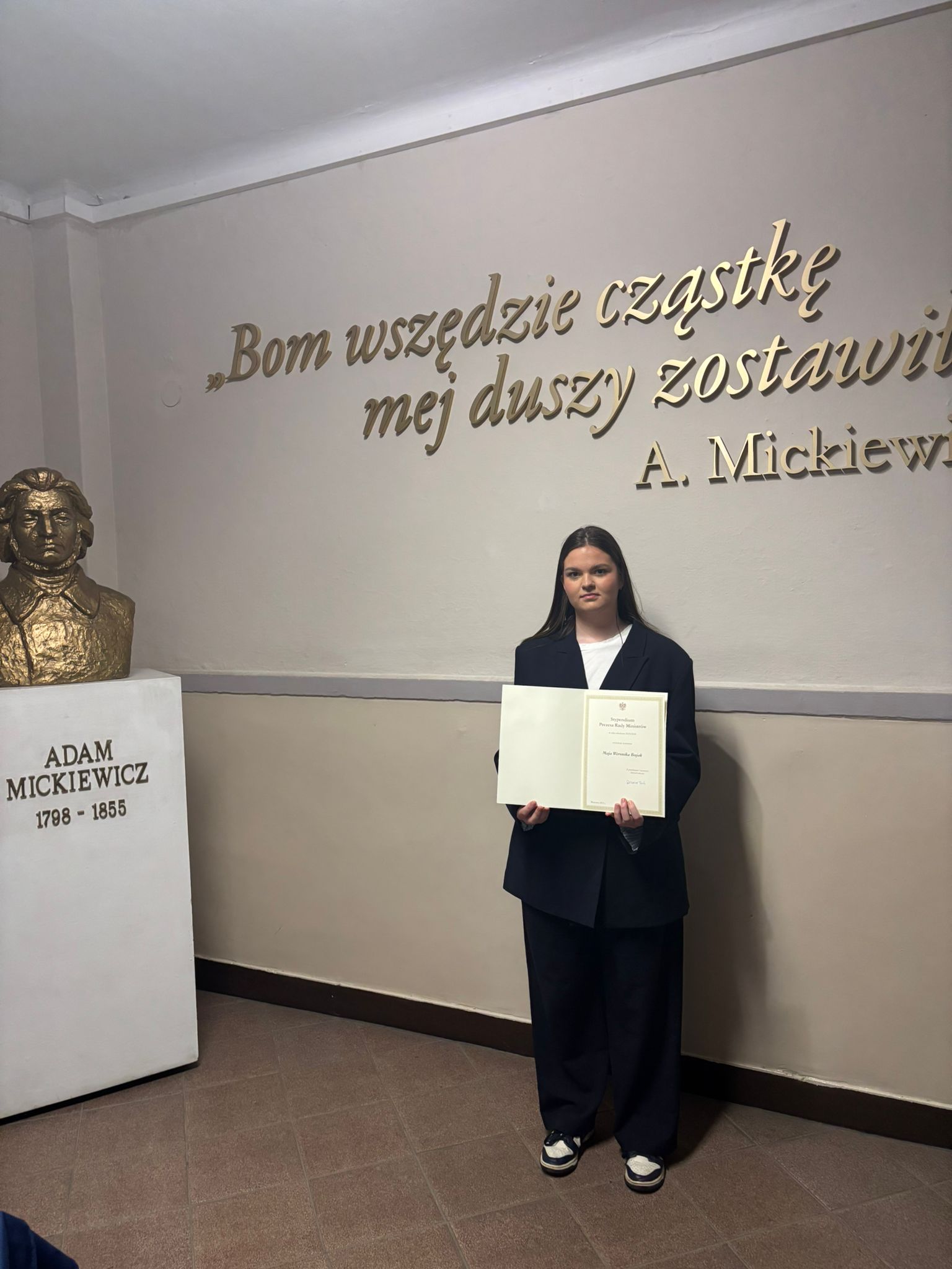 WhatsApp Image 2025-11-16 at 21.25.31